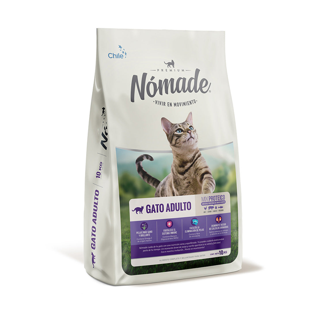 Alimento para gato Nomade Gato de 10 kg de venta pet, con snacks y comida para felinos, en envase visible en la imagen.